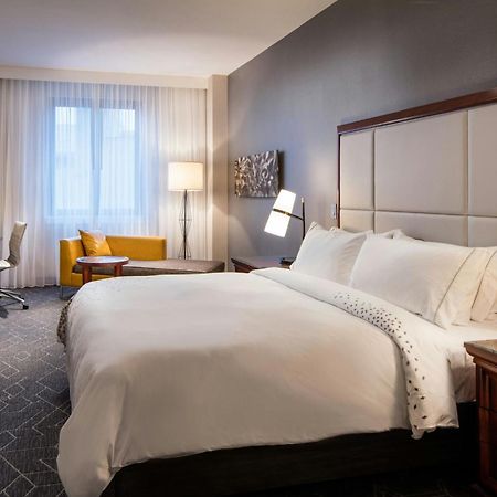 Renaissance Providence Downtown Hotel Экстерьер фото