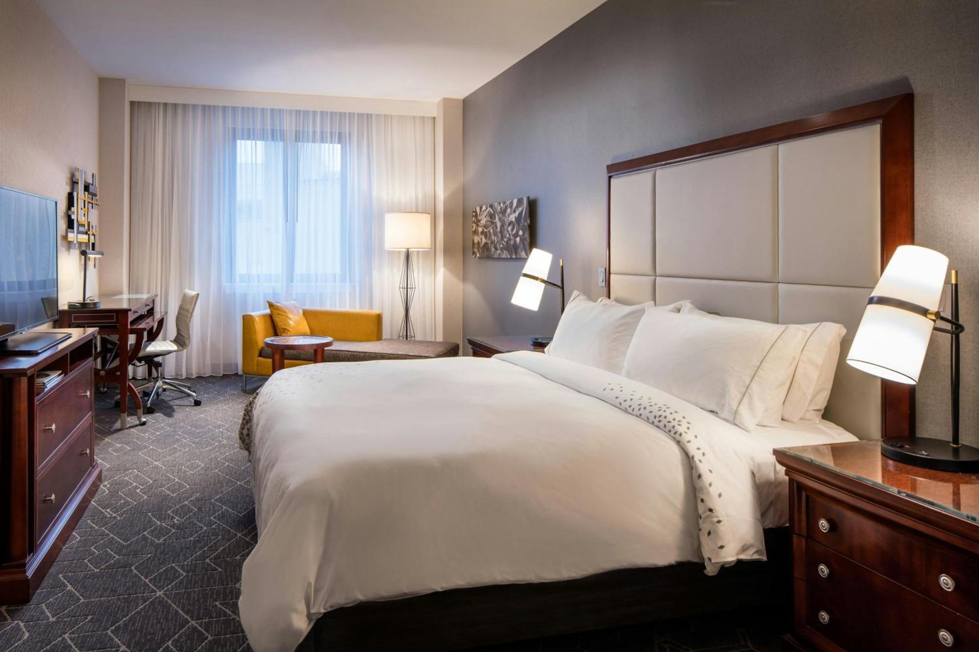 Renaissance Providence Downtown Hotel Экстерьер фото