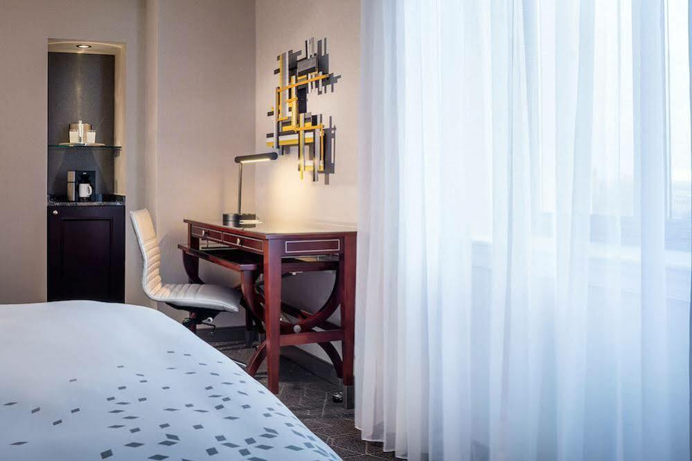Renaissance Providence Downtown Hotel Экстерьер фото